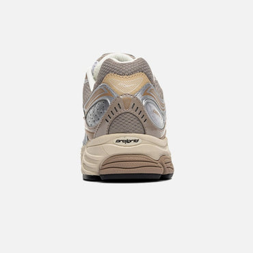 Saucony ProGrid Omni 9