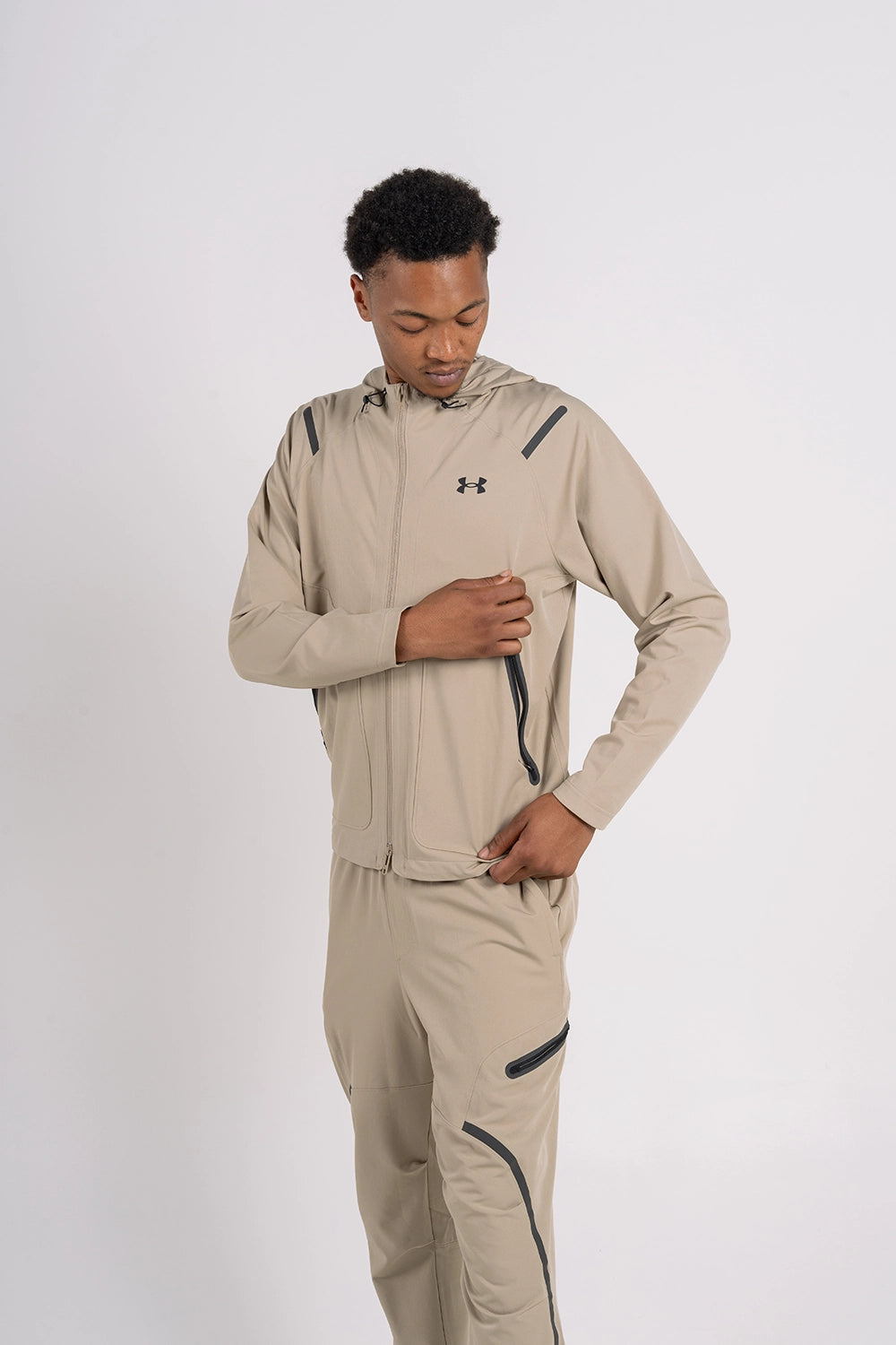 Veste de survêtement à capuche "Unstoppable"